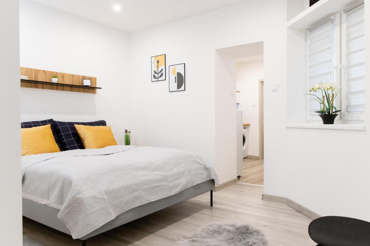 The Central Border Premium Apartment Штурово Екстер'єр фото